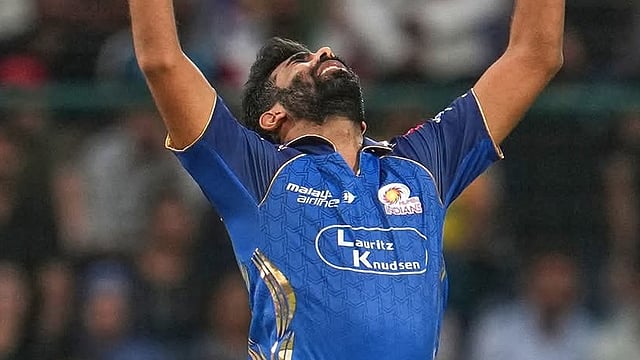 ബുംറയ്ക്ക് എന്തുപറ്റി? ആക്രോശം, ചവിട്ടിത്തെറിപ്പിക്കൽ, ദേഷ്യം പിടിച്ച് റൺ അപ് മാർക്കർ വലിച്ചെറിഞ്ഞു (വിഡിയോ)