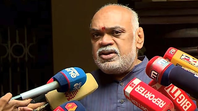 തൃശ്ശൂര് പൂരം നടത്തിപ്പ്; ജനവികാരം പരിഗണിക്കും, സര്ക്കാര് നിര്ദേശം അനുസരിക്കും: പാറമേക്കാവ് ദേവസ്വം സെക്രട്ടറി