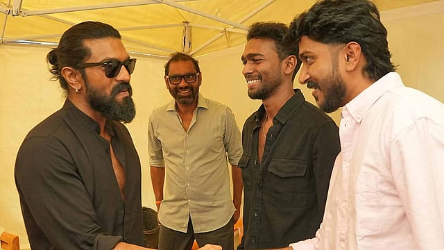 'നമ്മടെ പിള്ളേര്‍ പാന്‍ ഇന്ത്യനായി...'; രാം ചരണിന് കൈ കൊടുത്ത് ഹാഷിര്‍; വൈറലായി ചിത്രങ്ങള്‍ 