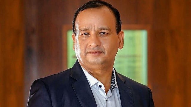 കൊടുക്കാനുള്ളതിന്റെ മൂന്നിരട്ടി കിട്ടാനുണ്ട്; പറ്റിച്ചല്ല ജീവിക്കുന്നത്; 'ഫ്രോഡ്' വിളിക്കെതിരെ മുരളി കുന്നുംപുറത്ത്