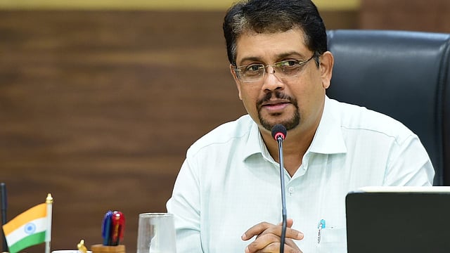 'കഞ്ചാവ് നിയമവിധേയമാക്കണം, രാസലഹരി തടയാന്‍ കള്ളും വൈനും ബിയറും വ്യാപകമാക്കണം': ബിജു പ്രഭാകര്‍