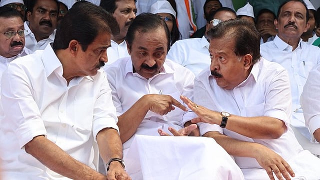 സതീശന് വ്യാഴം അനുകൂലം, ചെന്നിത്തലയ്ക്ക് കണ്ടകശ്ശനി, കെസിയുടെ രാശിഫലം എങ്ങോട്ട്?; ജ്യോതിഷപ്രകാരം സാധ്യതകള് ഇങ്ങനെ