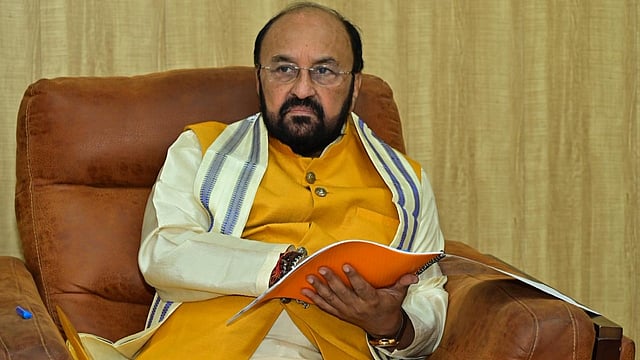 'ജോണി ജോണി യെസ് പപ്പാ' കുട്ടികളെ നുണ പറയാന് പഠിപ്പിക്കുന്നു; ഭാരത മൂല്യങ്ങള് ഇല്ലെന്ന് ഉത്തര്പ്രദേശ് മന്ത്രി; വിവാദം