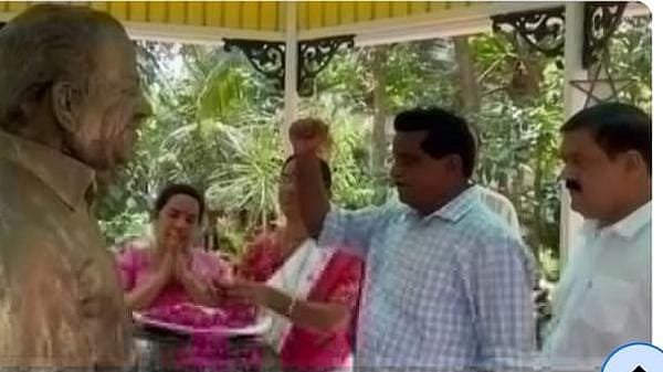 TK Govindan MLA visited the residence of Kodiyeri Balakrishnan