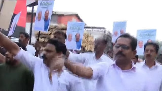 'കണ്ണേ കരളേ വിഡിഎസ്സേ, മുത്തേ മുത്തേ മണി മുത്തേ...'; സതീശനെ മുഖ്യമന്ത്രിയാക്കണം; നാടാകെ പ്രകടനം