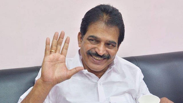 'രാഹുല്‍ഗാന്ധിയുടെ മനസ്സാക്ഷി സൂക്ഷിപ്പുകാരന്‍ മുഖ്യമന്ത്രിയാകാന്‍ ചരടുവലിക്കുന്നു?  കോണ്‍ഗ്രസിന്റെ കാര്യം പരമദയനീയം'