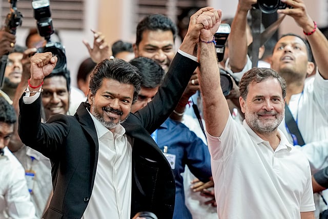 ചടങ്ങിൽ കോൺഗ്രസ് നേതാവ് രാഹുൽ ഗാന്ധി മുഖ്യാതിഥിയായിരുന്നു