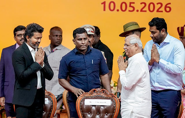 തമിഴക വെട്രി കഴകം അധ്യക്ഷൻ സി. ജോസഫ് വിജയ് തമിഴ്നാട് മുഖ്യമന്ത്രിയായി അധികാരമേറ്റു.