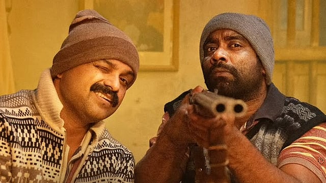 'ദുരൂഹതയൊഴിഞ്ഞു'; ചാക്കോച്ചന്റെ 'ഒരു ദുരൂഹ സാഹചര്യത്തില്' നാളെ മുതല് ഒടിടിയില്; എവിടെ കാണാം?