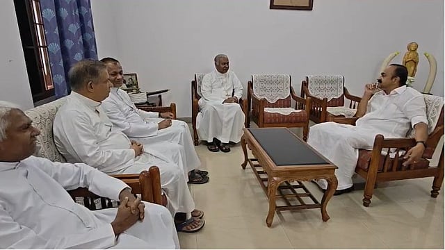 'മത്സ്യമേഖലയുടെ മനമറിയുന്ന ഫിഷറീസ് മന്ത്രി വേണം', ലത്തീൻ സഭയെ അനുനയിപ്പിക്കാനെത്തി വിഡി സതീശൻ; പ്രതീക്ഷയുണ്ടെന്ന് യൂജിൻ പെരേര