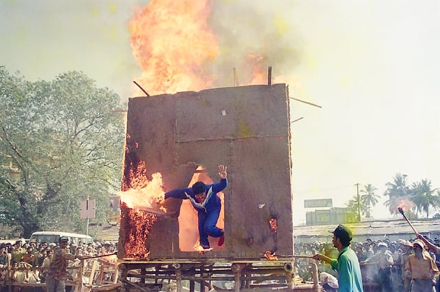 ഗോപിനാഥ് മുതുകാടിന്റെ ഫയര് എസ്കേപ്പ്