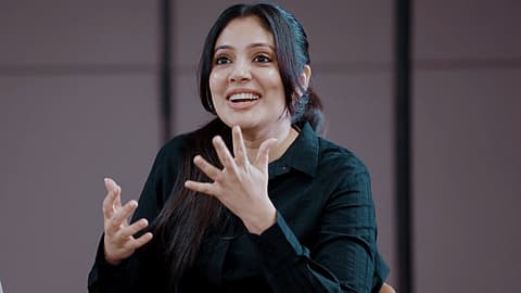 'ഇതിനിടയിൽ ലാലേട്ടൻ ഇതൊക്കെ എപ്പോൾ ചെയ്തു എന്ന് തോന്നും'; 'ദൃശ്യം 3'യെക്കുറിച്ച് വീണ