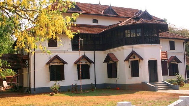 തൃശ്ശൂരിന്റെ ഹൃദയത്തിലെ പാലക്കാടൻ പ്രൗഢി; മനംമയക്കുന്ന ശില്പഭംഗിയുമായി കൊല്ലങ്കോട് കൊട്ടാരം