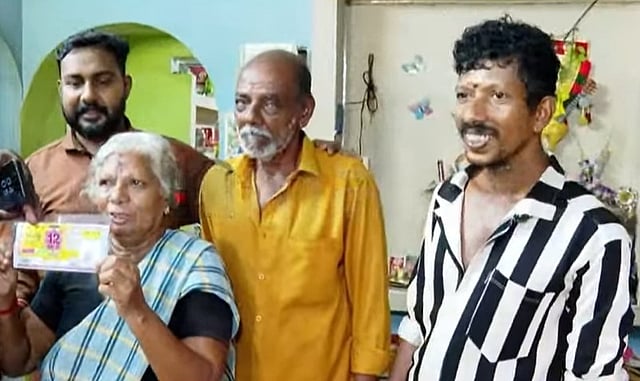 'എന്റെ ലക്കി നമ്പര് രണ്ടാണ്, രണ്ട് എവിടെയും എടുക്കും'; വിഷു ബംപര് അടിച്ച ഭാഗ്യശാലിയെ കണ്ടെത്തി