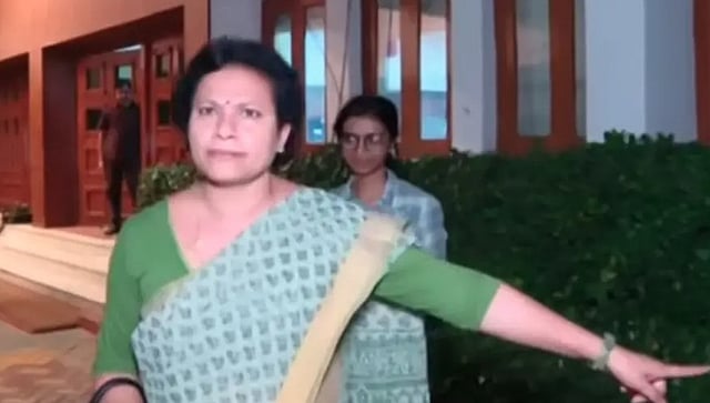 'രതിജീവിത'; രാഹുല് മാങ്കൂട്ടത്തില് കേസിലെ അതിജീവിതയെ അധിക്ഷേപിച്ച് ദീപ ജോസഫ്, മാധ്യമപ്രവര്ത്തകര്ക്ക് നേരെ ആക്രോശം