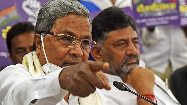 കർണ്ണാടകത്തിൽ സിദ്ധരാമയ്യ രാജി വച്ചു; 'ജനങ്ങളാണ് ദൈവം, രാജി ഹൈക്കമാൻഡ് നിർദേശം അനുസരിച്ച്'