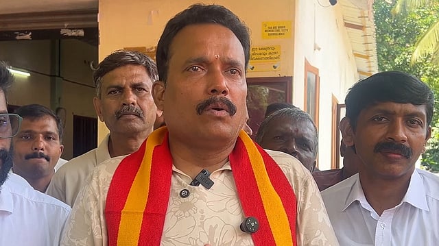 'ഇടുക്കിയിലേക്ക് ഒഴുക്കുന്ന വെള്ളം തമിഴ്‌നാടിന് നല്‍കണം'; മുല്ലപ്പെരിയാറില്‍ നിന്ന് കൂടുതല്‍ വെള്ളം ആവശ്യപ്പെട്ട് ടിവികെ