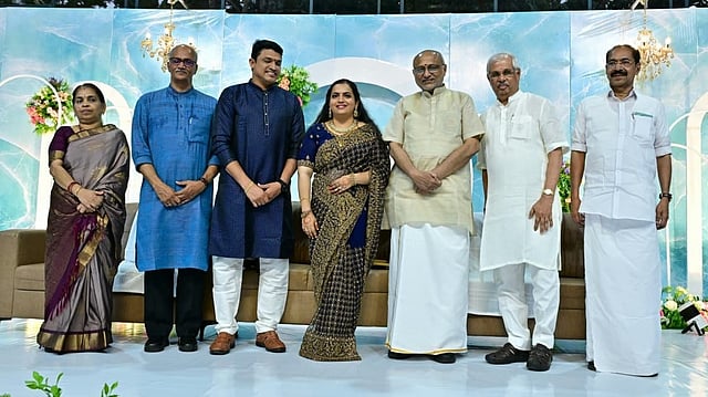 സദാനന്ദൻ എം പി യുടെ മകളുടെ വിവാഹ സൽക്കാരത്തിന് ഉപരാഷ്ട്രപതിയും; സിപി രാധാകൃഷ്ണനും ആർലേക്കറും  മട്ടന്നൂരിൽ