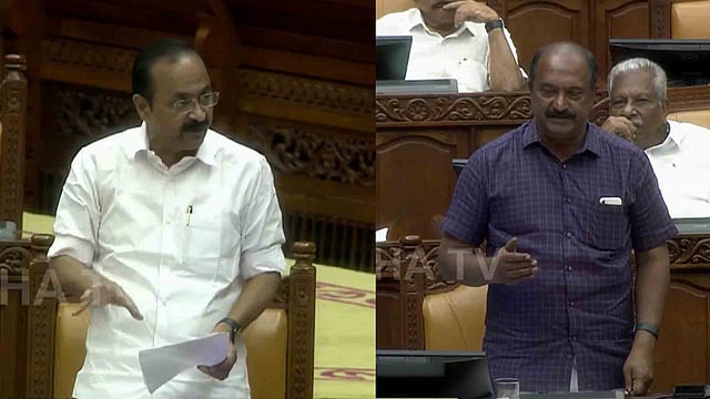 'ആ മണ്ടത്തരം ഞങ്ങള് ചെയ്യണോ?, നിങ്ങള് വരുത്തിവെച്ച കടം വീട്ടേണ്ടേ'യെന്ന് മുഖ്യമന്ത്രി; നിയമസഭയില് ആദ്യ അടിയന്തര പ്രമേയ നോട്ടീസ്, അനുമതി നിഷേധിച്ചു