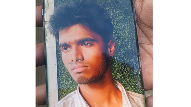മൂന്നാർ കൊളുക്കുമലയിൽ 700 അടി താഴ്ചയിലേക്ക് ചാടി ചെന്നൈ സ്വദേശി ജീവനൊടുക്കി