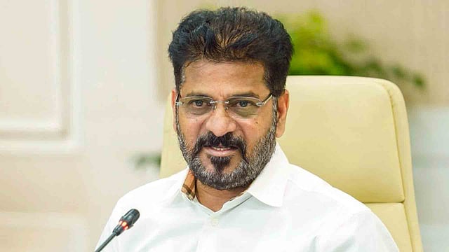 രേവന്ത് റെഡ്ഡിയുടെ അമേരിക്കന് യാത്രയ്ക്ക് അനുമതി നിഷേധിച്ച് കേന്ദ്രം