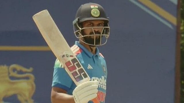 101 റണ്സ്! സെഞ്ച്വറിയടിച്ച്, മടങ്ങിവരവ് ആഘോഷിച്ച് ഋതുരാജ്; നിരാശപ്പെടുത്തി വൈഭവ്