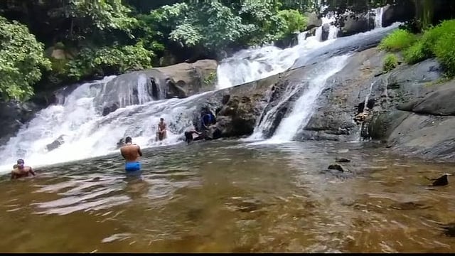 മഴയത്ത് കാടുകയറാം; ട്രാവൽ മാപ്പിലില്ലാത്ത തൃശ്ശൂരിലെ മരോട്ടിച്ചാലിലേക്ക് ഒരു 'സീറോ കോസ്റ്റ്' യാത്ര