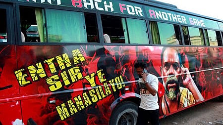 ടൂറിസ്റ്റ് ബസുകള്‍ ഇനി കളറാക്കാം; വിജ്ഞാപനം ഇറക്കി സര്‍ക്കാര്‍