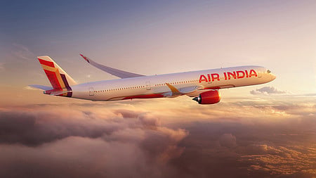 'ബോംബ് റെഡ് 430'; സൗദിയില്‍ നിന്ന് ഡല്‍ഹിയിലേക്കു വന്ന വിമാനത്തിന് ഭീഷണി, കൈയ്യക്ഷരം പരിശോധിച്ചു,  കാബിന്‍ ക്രൂ നിരീക്ഷണത്തില്‍ 