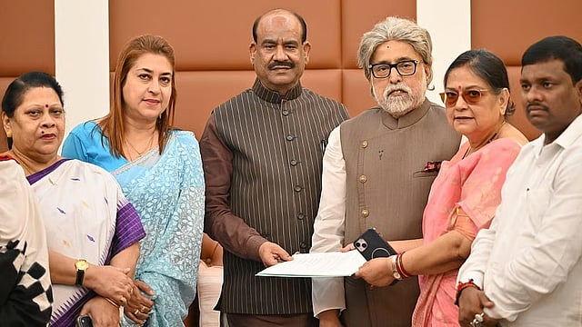 'ഇനി മോദിയുടെ നേതൃത്വത്തിന് കീഴില്‍ പ്രവര്‍ത്തിക്കും'; വിമത തൃണമൂല്‍ എംപിമാര്‍ നാഷണലിസ്റ്റ് സിറ്റിസണ്‍സ് പാര്‍ട്ടിയില്‍ ലയിക്കും