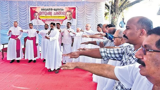 മുനമ്പം ഭൂമി പ്രശ്നം വീണ്ടും സജീവം; വഖഫ് ബോർഡിനോട് വിശദീകരണം തേടി കേന്ദ്ര സർക്കാർ