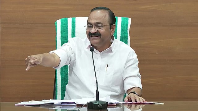 ചന്തേര എംഡിഎംഎ കേസ്: പ്രതികളുടെ ഫോണുകൾ ഫോറൻസിക്കിന് അയച്ചെന്ന മുഖ്യമന്ത്രിയുടെ വാദം തെറ്റ്; കോടതിയിൽ അപേക്ഷ പോലും നൽകാതെ പൊലീസ്