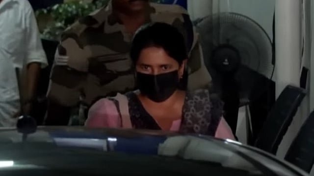 9 മണിക്കൂർ നീണ്ട ചോദ്യം ചെയ്യൽ; ഇ ഡി ഓഫീസിൽ നിന്ന് മടങ്ങി വീണ