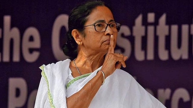 മമത ബാനർജിക്ക് തിരിച്ചടി; ഋതബ്രത ബാനർജി പ്രതിപക്ഷ നേതാവായി തുടരും