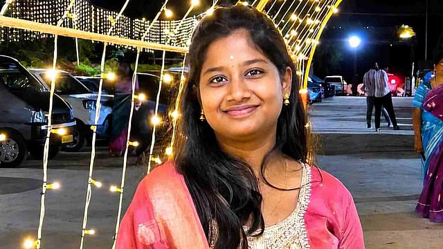നീറ്റ് പരീക്ഷ വീണ്ടും എഴുതേണ്ടി വരുന്നതില് മാനസിക സമ്മര്ദം; 19കാരി ജീവനൊടുക്കി