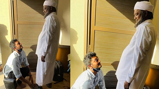 അച്ഛന്റെ കാൽ തൊട്ട് അനു​ഗ്രഹം വാങ്ങി ചന്തു; 'ആ നോട്ടം കണ്ടിട്ട് കണ്ണു നിറയുന്നുവെന്ന്' കമന്റുകൾ