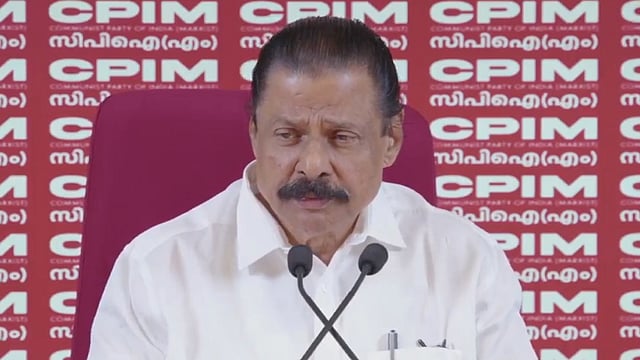 സതീശന് മംഗലാപുരത്തേക്ക് പോയത് എന്തിനാണ് എന്ന് ഇപ്പോള് വ്യക്തമായി, ബജറ്റ് ലക്ഷ്യമിടുന്നത് ജില്ലകളെ വിവിധ പേരുകളിലാക്കി വില്ക്കാന്; ഇതാണോ നെഹ്റൂവിയന് സോഷ്യലിസം?