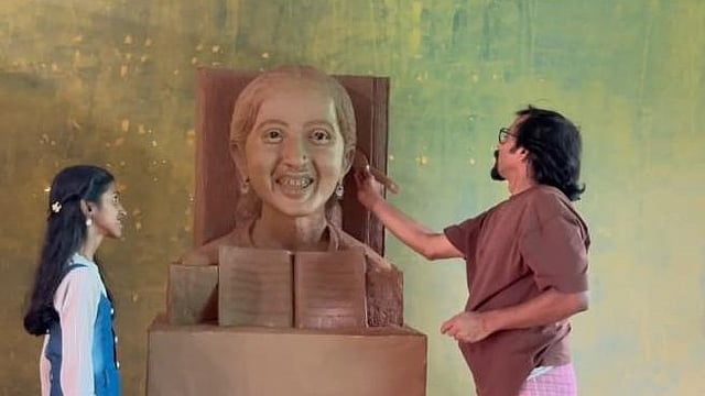 നൂറല്ല, അളക വായിച്ചത് 109 പുസ്തകം!  ആറാം ക്ലാസുകാരിക്ക് 'അപൂർവ്വ സമ്മാനവുമായി' പ്രശസ്ത ശിൽപ്പി ഉണ്ണി കാനായി