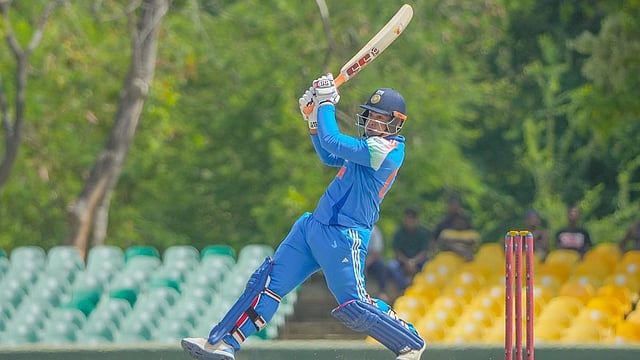 '454.55', സ്ട്രൈക്ക് റേറ്റ് കണ്ടാൽ തന്നെ 'കിളി പാറും'; 11 പന്തിൽ 'തല്ലിത്തീർത്ത്' വൈഭവ്!