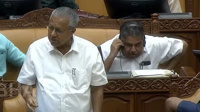 മദ്യനികുതി ഇളവ് 'ബക്കാർഡി' കമ്പനിക്ക് വേണ്ടി; വൻ അഴിമതിയെന്ന് പിണറായി വിജയൻ