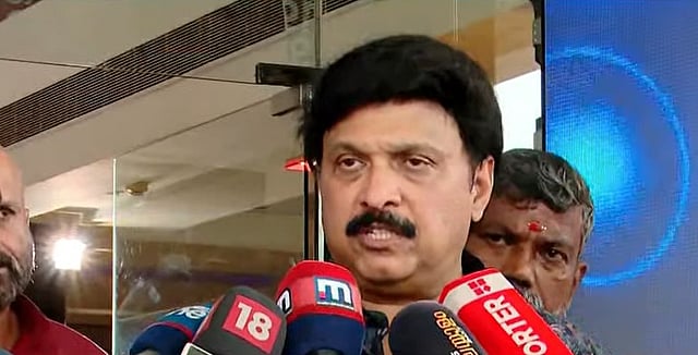 'മുഖ്യമന്ത്രിയെ അവന് ഇവന് എന്ന് വിളിക്കുന്നത് തറവാടിത്തമല്ല'; സുകുമാരന് നായര്ക്കെതിരെ കെബി ഗണേഷ് കുമാര്