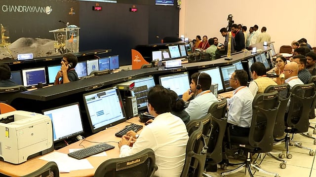 ISRO: ഡിഗ്രി, ഡിപ്ലോമ, ഐടിഐ ഉണ്ടോ?, അപ്രന്റിസ് നിയമനം നേടാം 