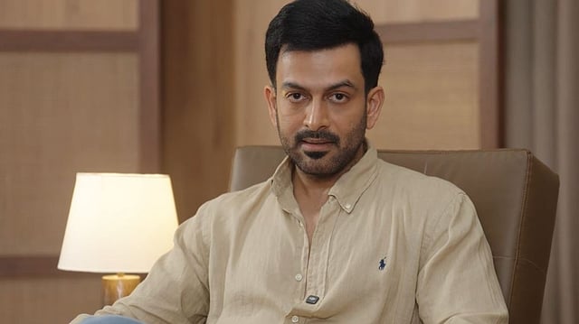 'എല്ലാവരും മലയാള സിനിമയിലേക്ക് വരൂ, ഒന്നും മാറ്റാനല്ല, പലതും പഠിക്കാന്‍'; ബോളിവുഡ് ഭീന്മാരോട് പൃഥ്വിരാജ്; മാസ് മറുപടി 