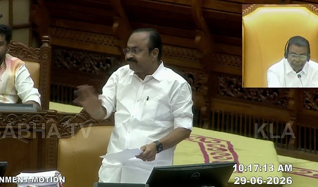' അത് വേണ്ടപ്പെട്ടവര്ക്ക് ലോക്കല് കമ്മിറ്റിയും ഏരിയാ കമ്മിറ്റിയും കൊടുത്ത പെന്ഷന്; അതൊന്നും പരിശോധിക്കാതെ കൊടുക്കുന്ന പ്രശ്നമില്ല'
