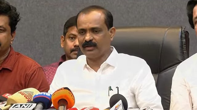 'ഹാജര് ബുക്കില് വെള്ളം ഒഴിച്ച് നശിപ്പിക്കാന് ശ്രമിച്ചു, ചെമ്പഴന്തി ഉദയന് തടയുകയാണ് ചെയ്തത്; പ്രതിപക്ഷം ബോധപൂര്വ്വം ബഹളം ഉണ്ടാക്കി'