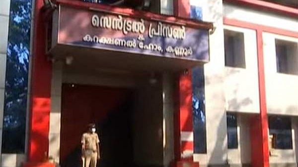 കണ്ണൂർ സെൻട്രൽ ജയിലിൽ ഉദ്യോഗസ്ഥന്  തടവുകാരുടെ ക്രൂരമർദ്ദനം; മൂന്ന് പേർക്കെതിരെ കേസ്
