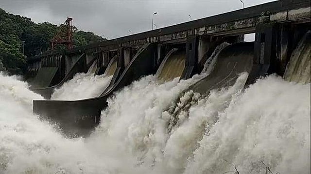 പെരിങ്ങല്‍ക്കുത്ത് ഡാമില്‍ ജലനിരപ്പ് ഉയരുന്നു; ചാലക്കുടി പുഴയുടെ തീരത്തുള്ളവര്‍ക്ക് ജാഗ്രതാ നിര്‍ദ്ദേശം