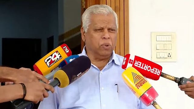 വിഴിഞ്ഞം ഓഹരി കൈമാറ്റം കരാര് വ്യവസ്ഥയുടെ ലംഘനം; വിമത എംഎല്എമാരുടെ നിലപാടെന്ത്?, തിരുത്താനുള്ള അവസരമെന്ന് എംവി ജയരാജന്