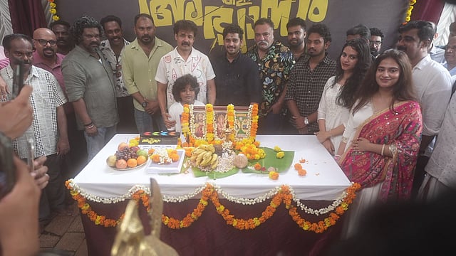 ഗോകുലം മൂവീസിന്റെ 'അടിപടലം കളി അഭ്യാസം'; നായകന്മാരായി ഗണപതിയും അമീനും വിനീത് തട്ടിലും
