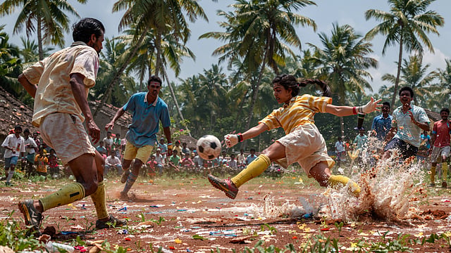 അവള് നമുക്ക് തിരികെ തരുന്നത് നമ്മുടെ ഏറ്റവും വലിയ ലഹരിയായ ഫുട്ബോളിനെയാണ്!